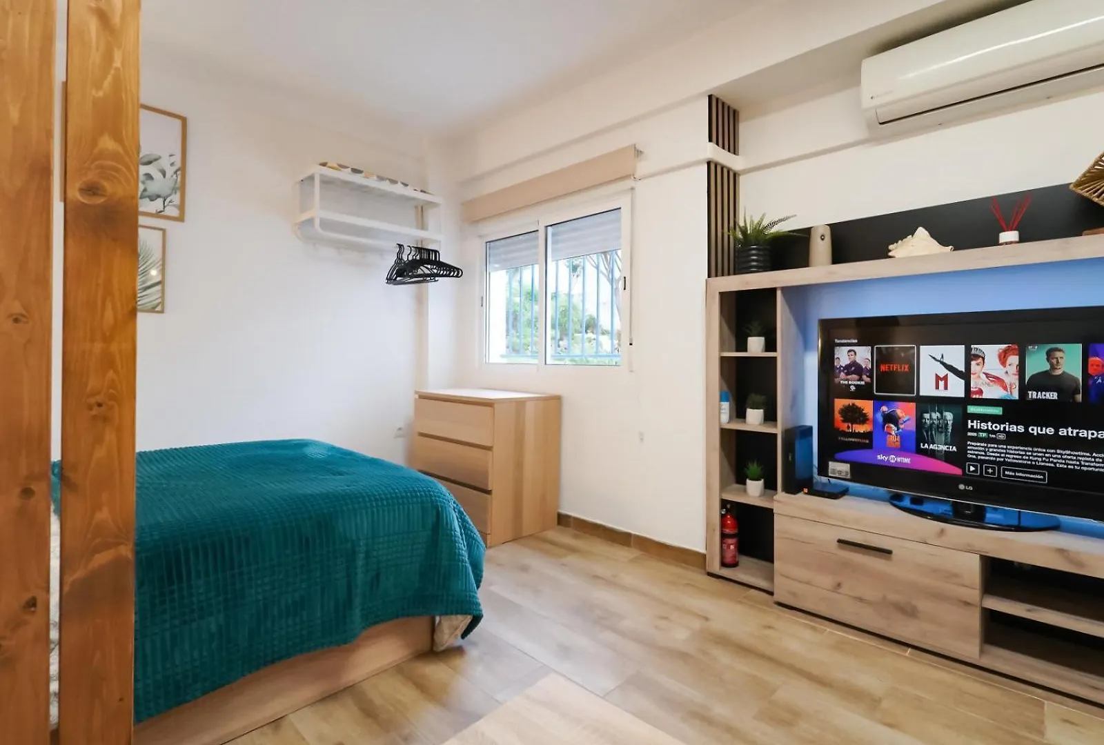Apartment Apartamento Playa La Carihuela Con Piscina Wifi Torremolinos Spain